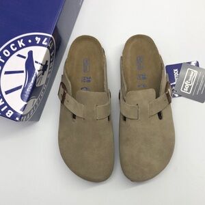 Birkenstock Boston Clogs | Taupe | Women's Narrow Fit Suede